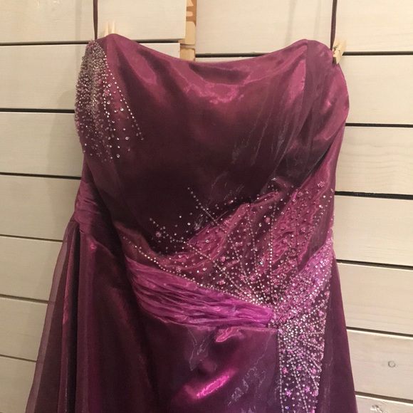 Prom Dress - Picture 2 of 6